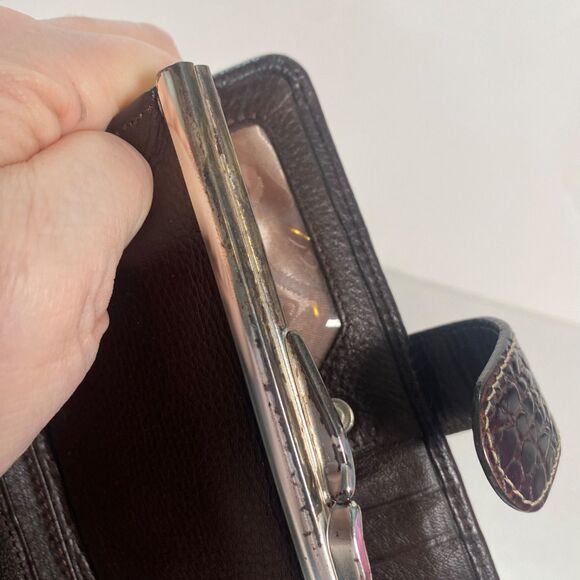 Brighton Brown Leather Wallet – Kiss-Lock Change Pocket – Card Slots – 7” x 4” - Picture 9 of 13